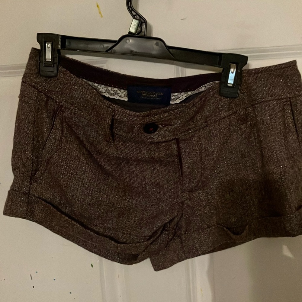 American Eagle Outfitters wemons size 8 summer shorts (worn 2X ) ..